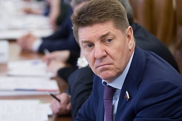 Замену лифтов обсудили на федеральном уровне